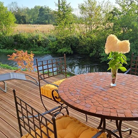 Au Bord De L'Eau Pres A13 Deauville Honfleur Rouen Saint-Philbert-sur-Risle Eksteriør billede